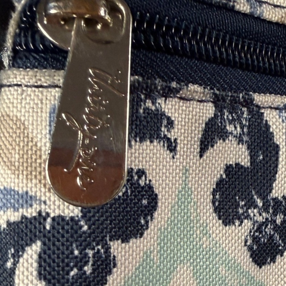 Thirty-One Away We Go Roller Bag Navy Doodle Diamond Rolling Duffel Luggage - Picture 14 of 15